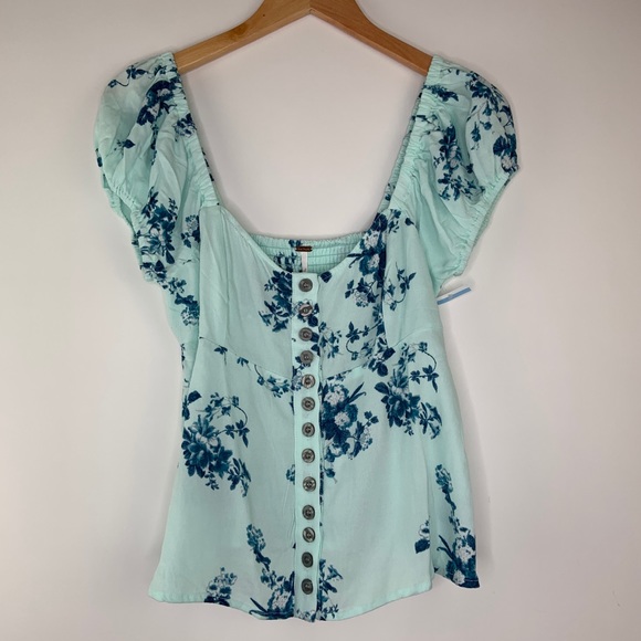 NWOT Free People Close to You Button Top Small - Picture 3 of 6